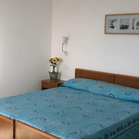 L'ulivo Apartment *
